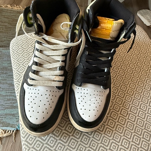 Jordan 1 High - Picture 3 of 7